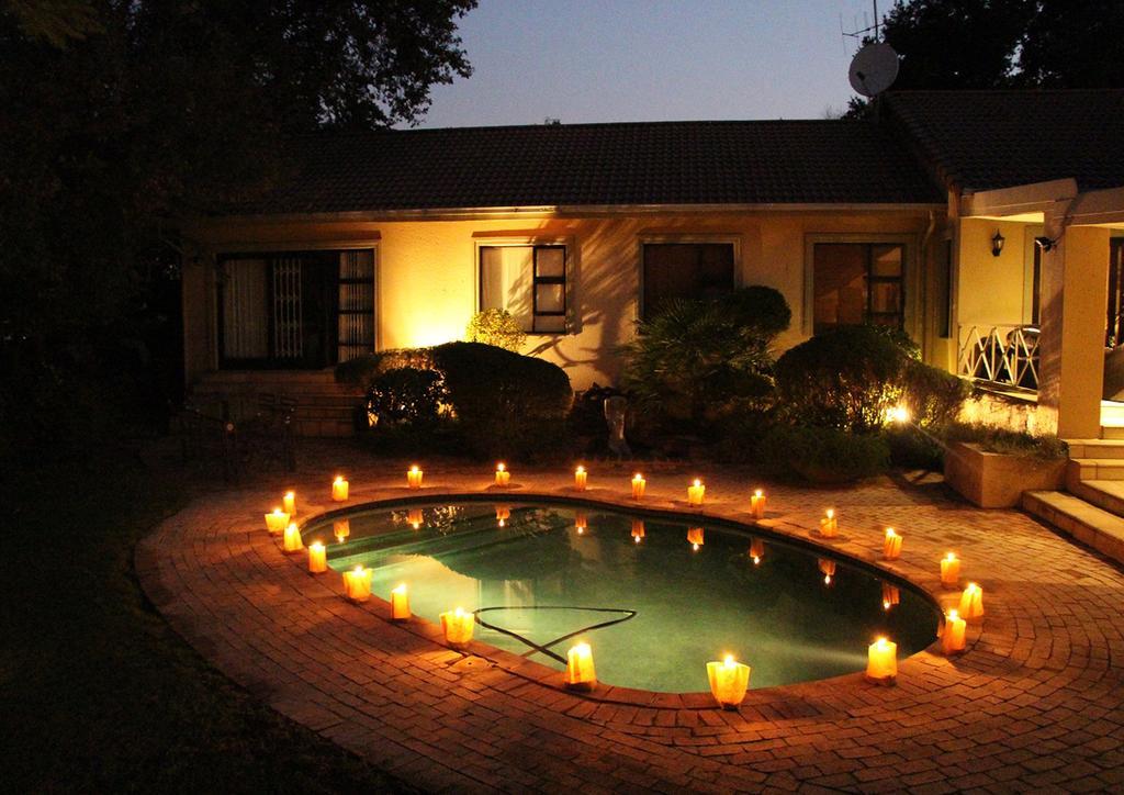 A Hundred Thousand Welcomes B&B Sandton Bagian luar foto